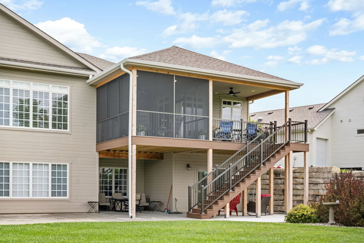 screened in patio exterior